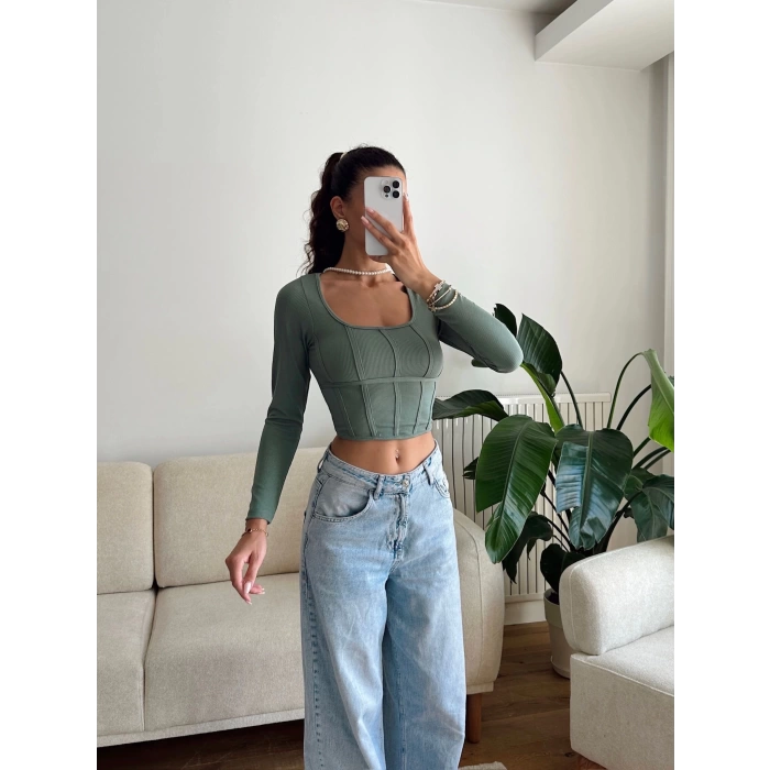 Ara Biyeli Crop - YEŞİL