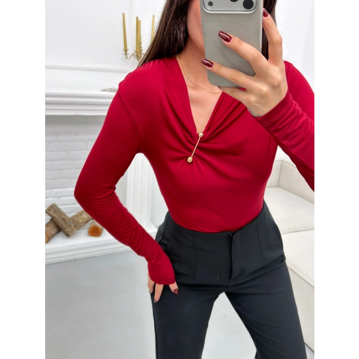 Asimetrik Aksesuarlı Bluz - KIRMIZI