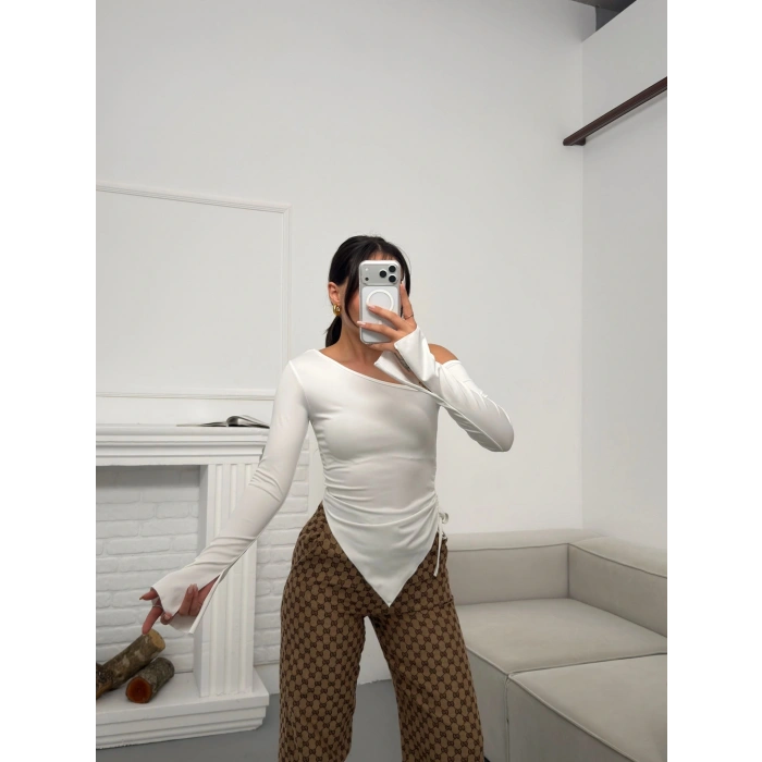 Asimetrik Omuz Dekolte Crop - BEYAZ