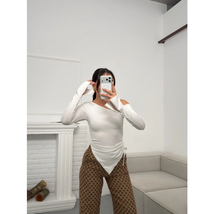 Asimetrik Omuz Dekolte Crop - BEYAZ