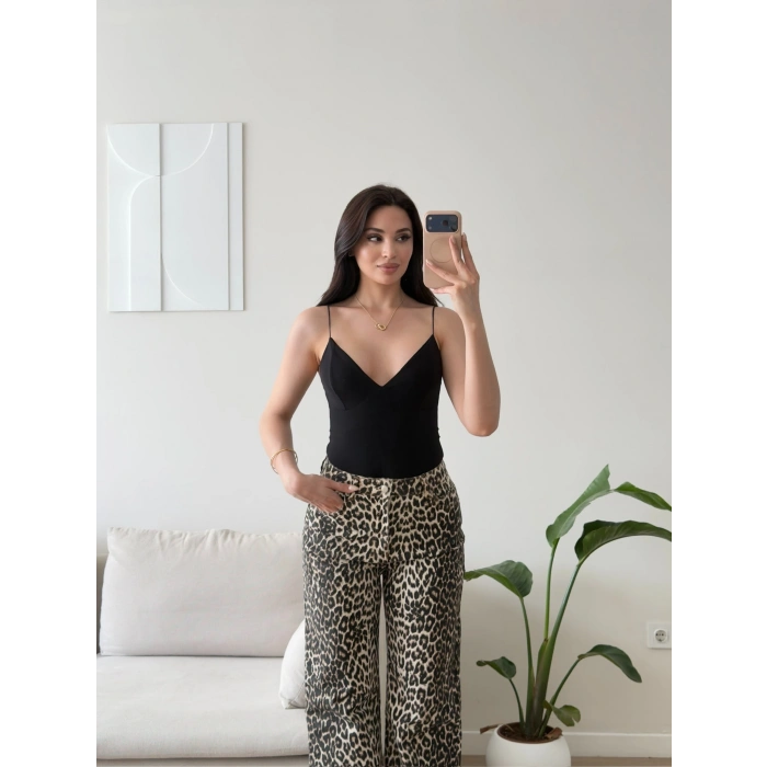 Askılı Biyeli Bodysuit - SİYAH