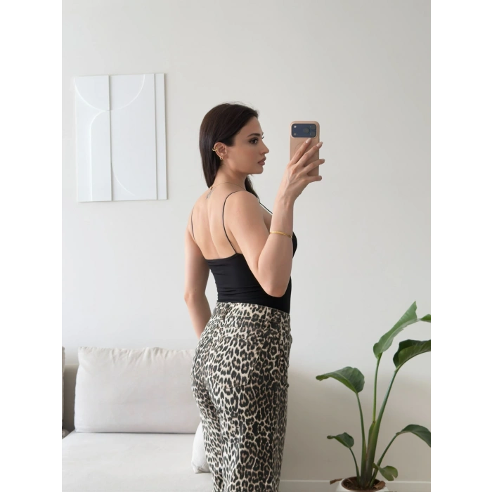 Askılı Biyeli Bodysuit - SİYAH