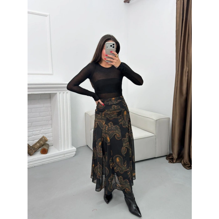 Astarlı Desenli Şifon Etek - SİYAH