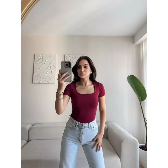 Astarlı Kare Yaka Bluz - BORDO