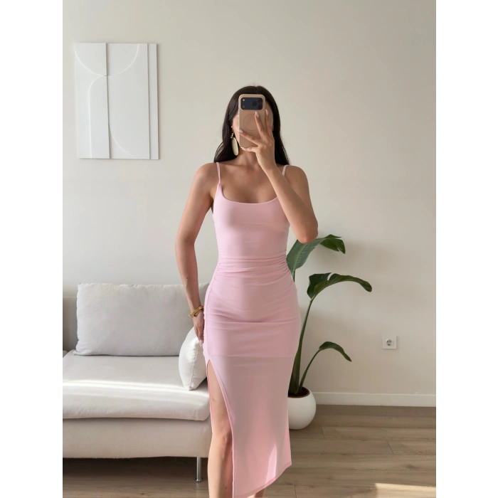 Ayarlanabilir Askılı Derin Yırtmaç Elbise - PEMBE