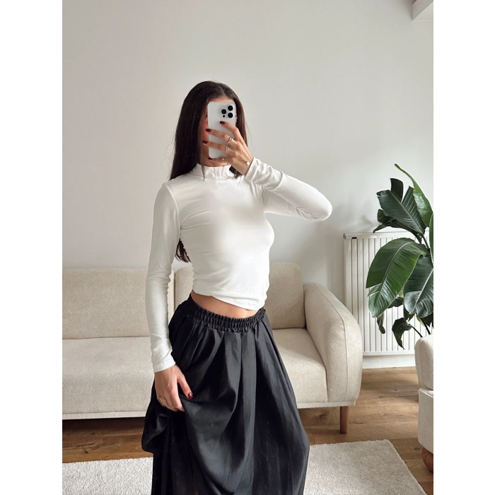 Balıkçı Yaka Buzzy Crop - BEYAZ
