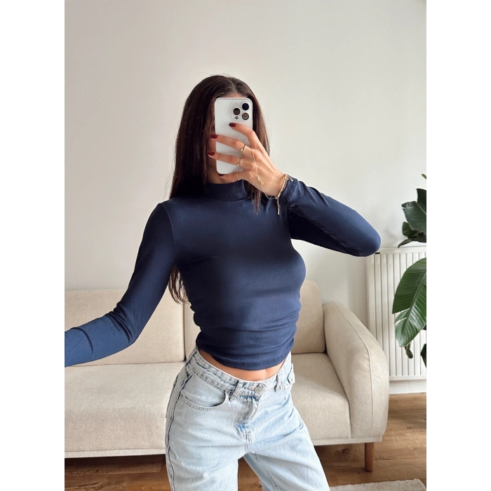 Balıkçı Yaka Buzzy Crop- LACİVERT