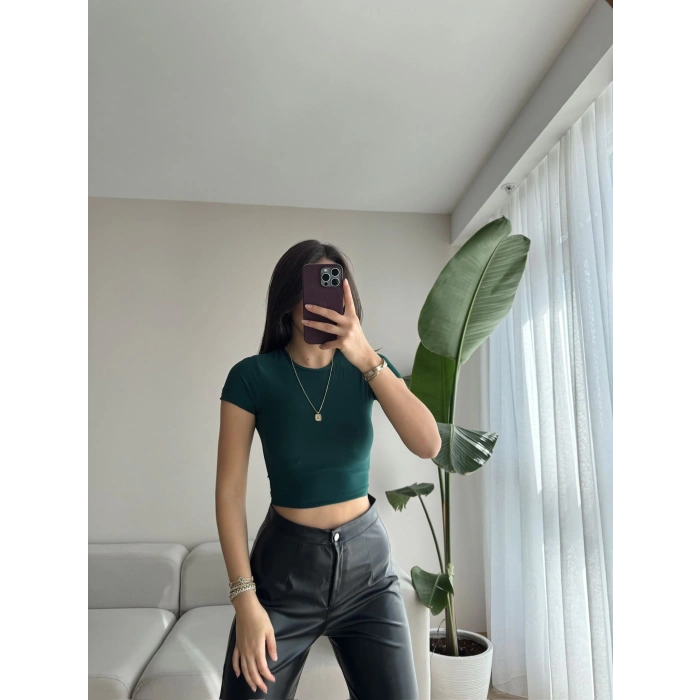 Basic Sandy Crop-YEŞİL