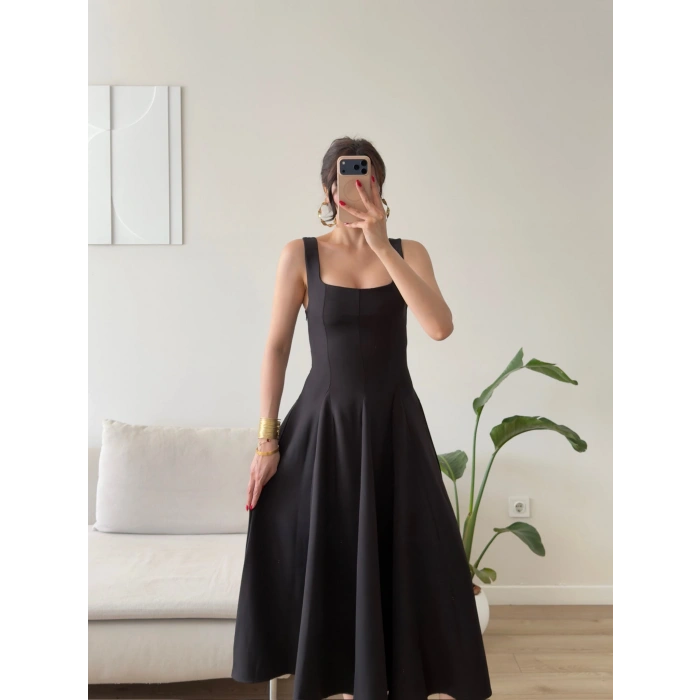 Kare Yaka Prenses Elbise - SİYAH