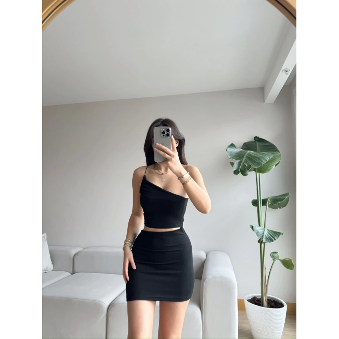 Bel Dekolte Omuz Detay Elbise-SİYAH