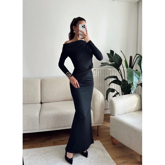 Bel Kruvaze Kayık Yaka Elbise - SİYAH