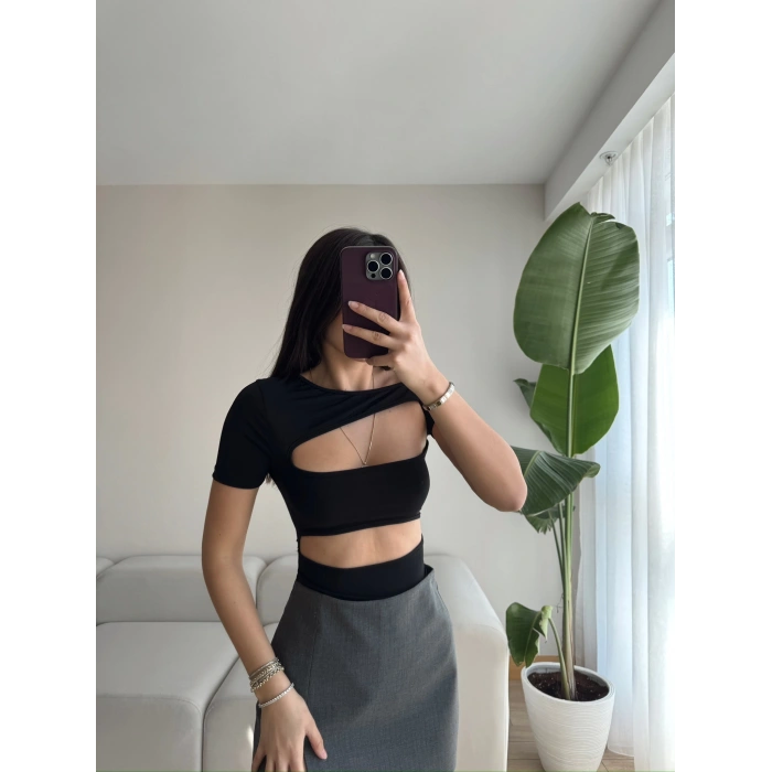 Bel Ve Göğüs Dekolteli Bodysuit