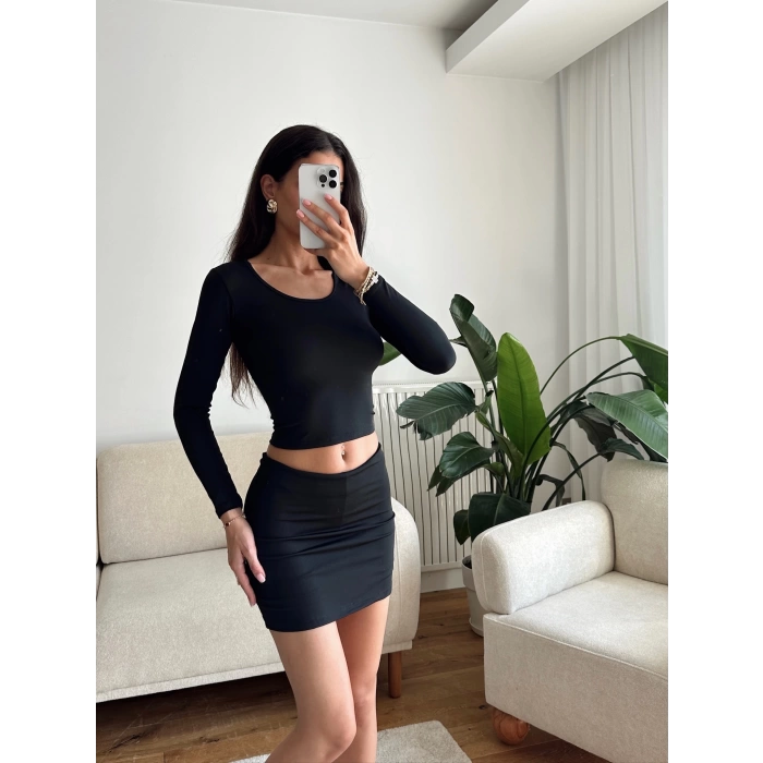 Bisiklet Yaka Crop - SİYAH