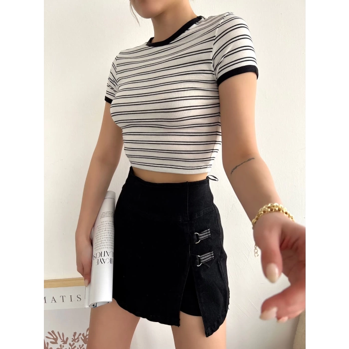 Biyeli Çizgili Crop T-shirt
