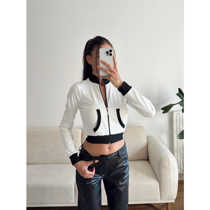 Biyeli Crop Hırka - BEYAZ