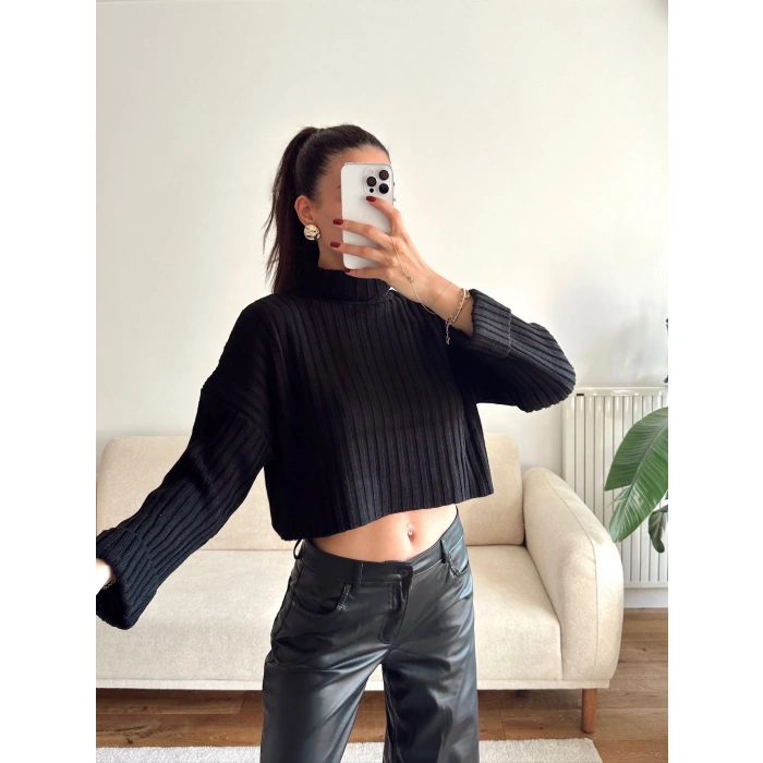 Boğazlı Triko Kazak - SİYAH