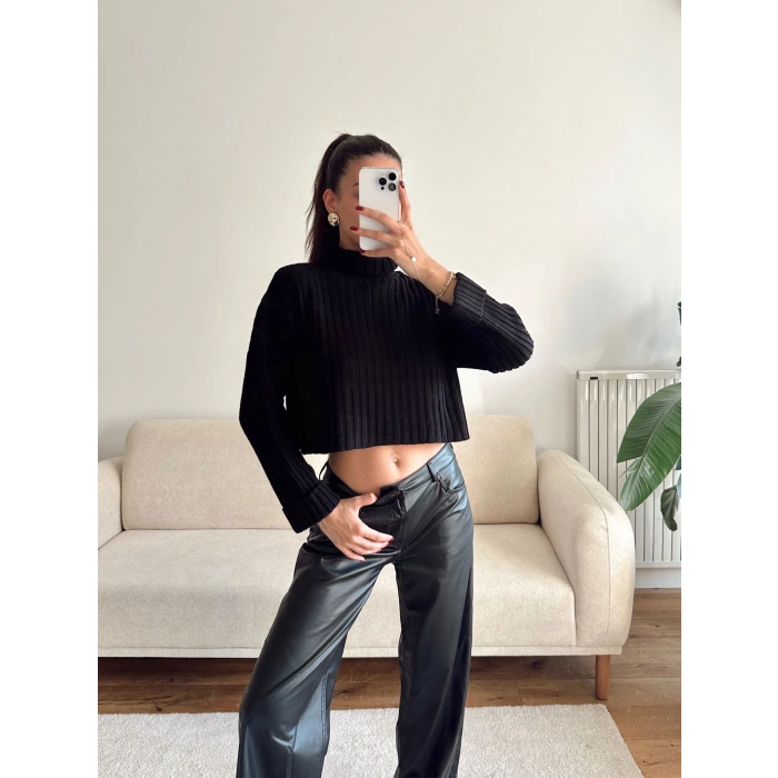 Boğazlı Triko Kazak - SİYAH