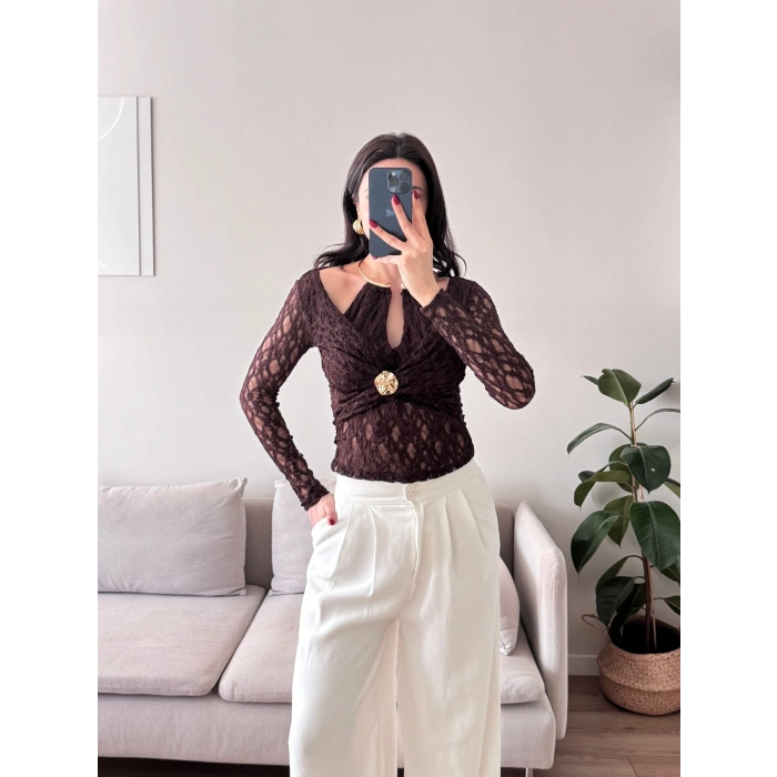 Boyun Aksesuar Dantel Bluz - KAHVE