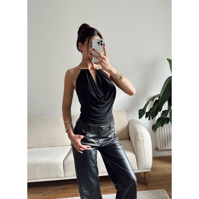 Boyun Aksesuar Degaje Bluz - SİYAH