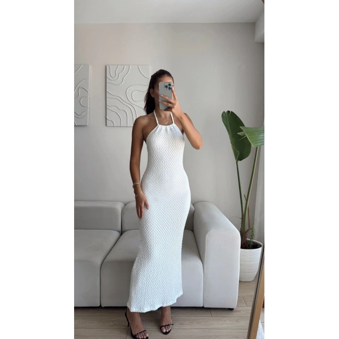 Boyun Askılı Arka Yırtmaç Elbise - BEYAZ