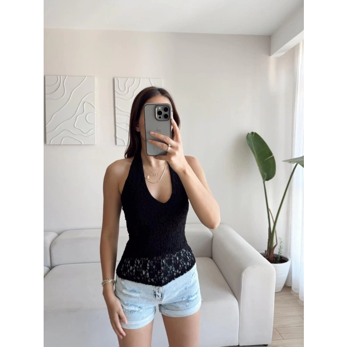Boyun Geçmeli Dantel Crop - SİYAH