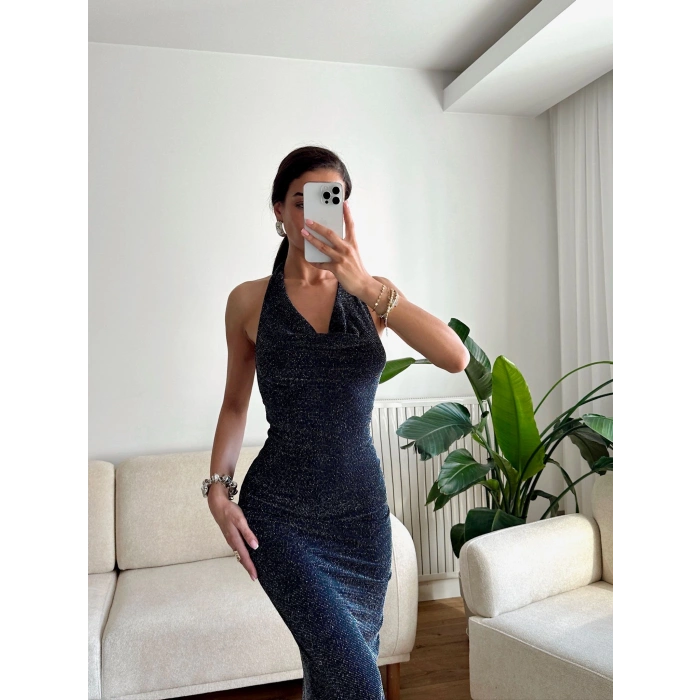 Boyun Geçmeli Simli Elbise