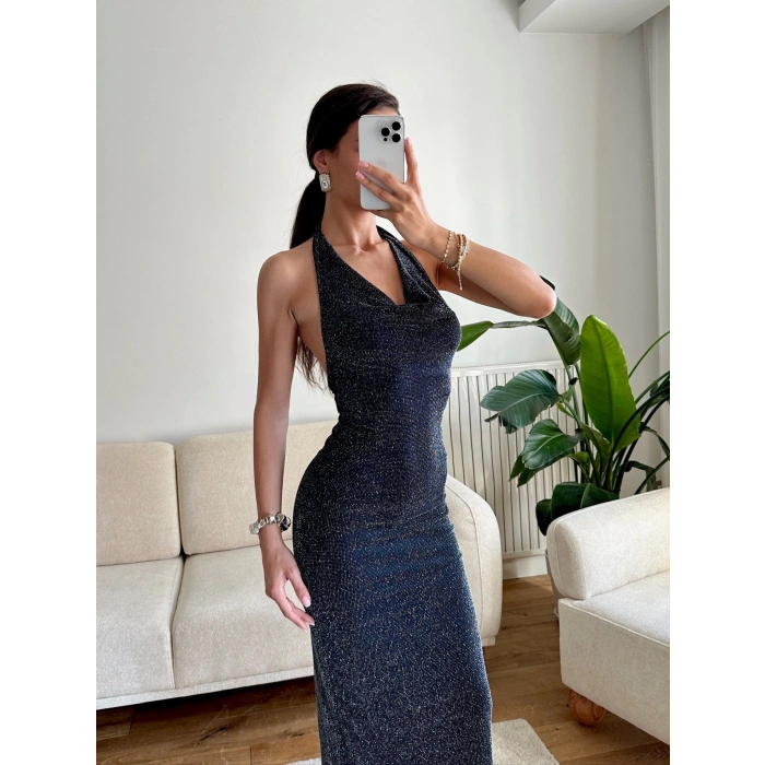 Boyun Geçmeli Simli Elbise