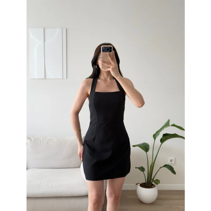 Boyundan Askılı Kare Mini Elbise - SİYAH
