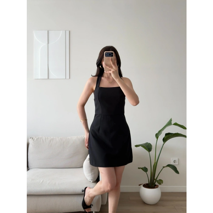 Boyundan Askılı Kare Mini Elbise - SİYAH