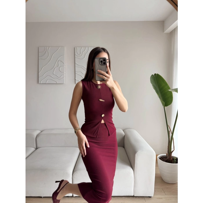 Broş Tokalı Etekli Takım - BORDO