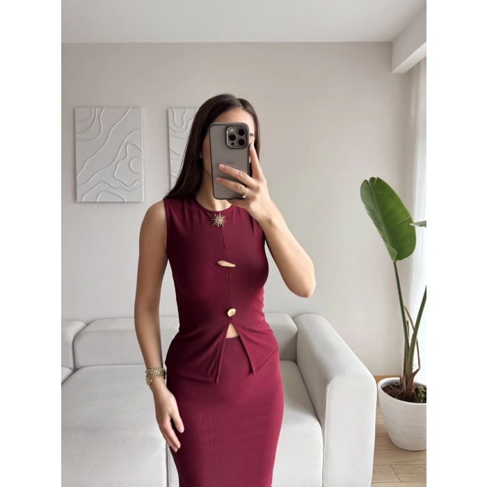 Broş Tokalı Etekli Takım - BORDO