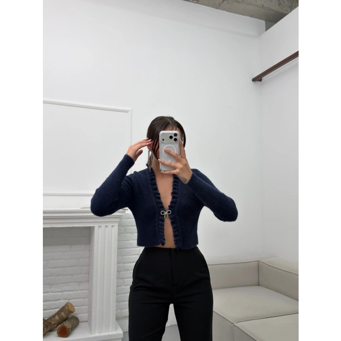 Broşlu Triko Crop Hırka - LACİVERT