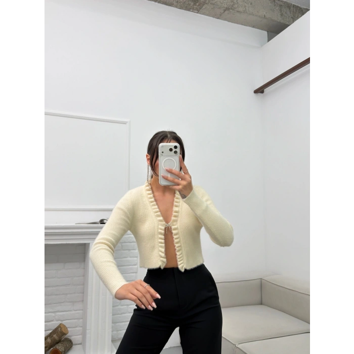 Broşlu Triko Crop Hırka - EKRU