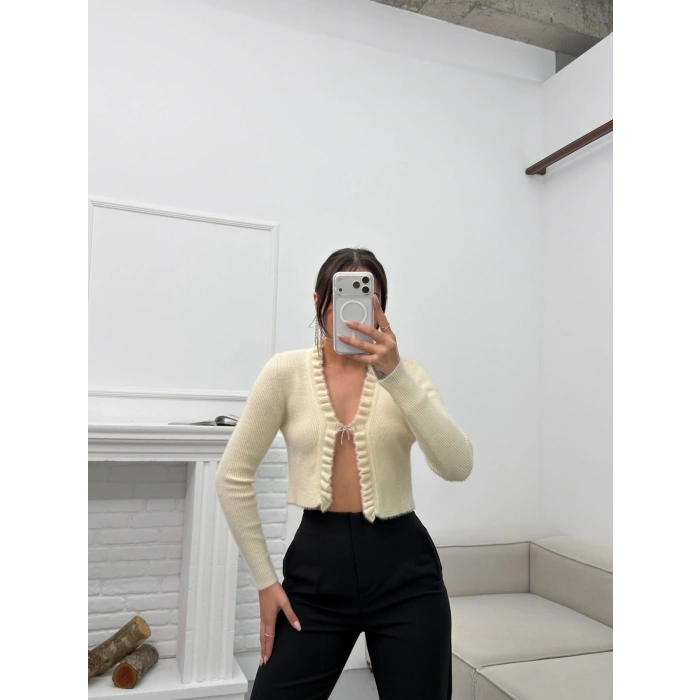 Broşlu Triko Crop Hırka - EKRU