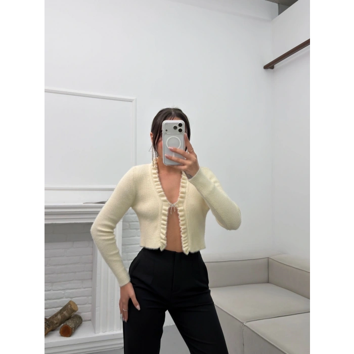 Broşlu Triko Crop Hırka - EKRU