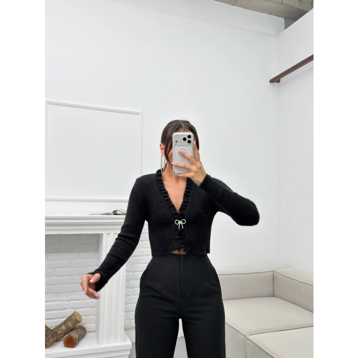 Broşlu Triko Crop Hırka - SİYAH