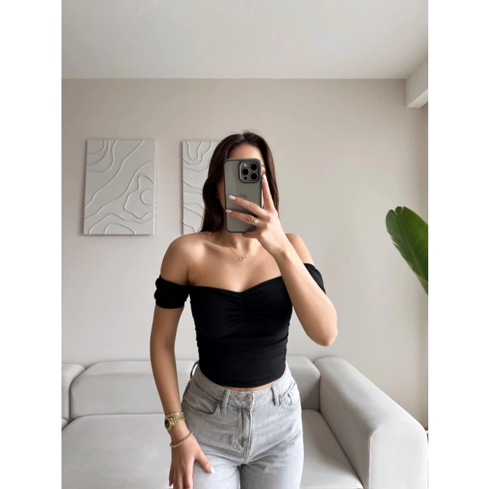 Büzgülü Madonna Crop - SİYAH