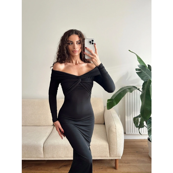 Büzgülü Madonna Yaka Elbise - SİYAH