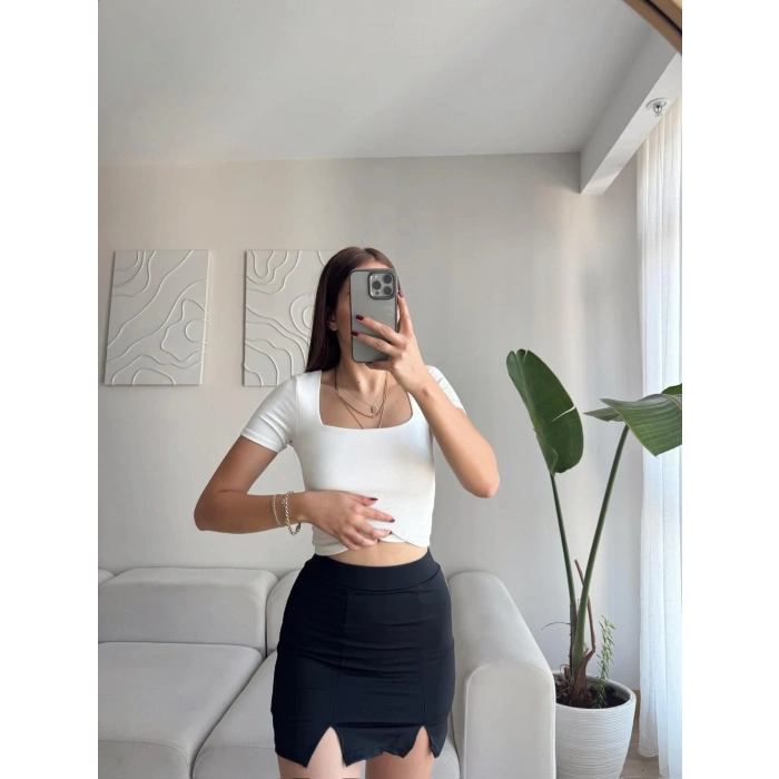 Çift Yırtmaç Şort Etek - SİYAH