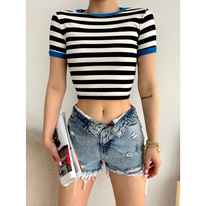 Çizgili Biyeli Crop T-shirt-YAKASI MAVİ