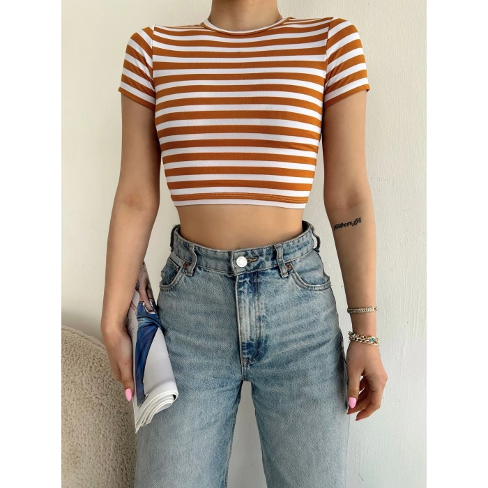 Çizgili Crop T-shirt-BEYAZSARI