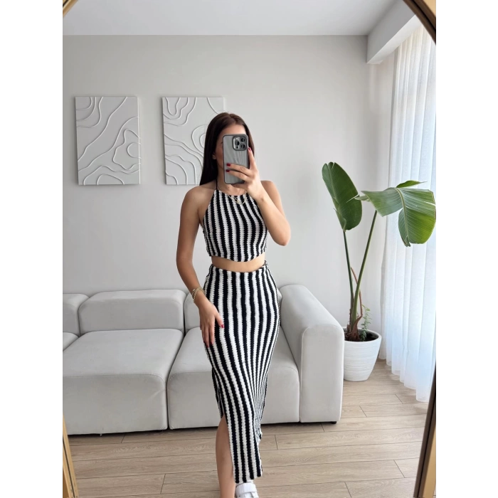 Çizgili Crop & Yırtmaçlı Etek Takım - SİYAH