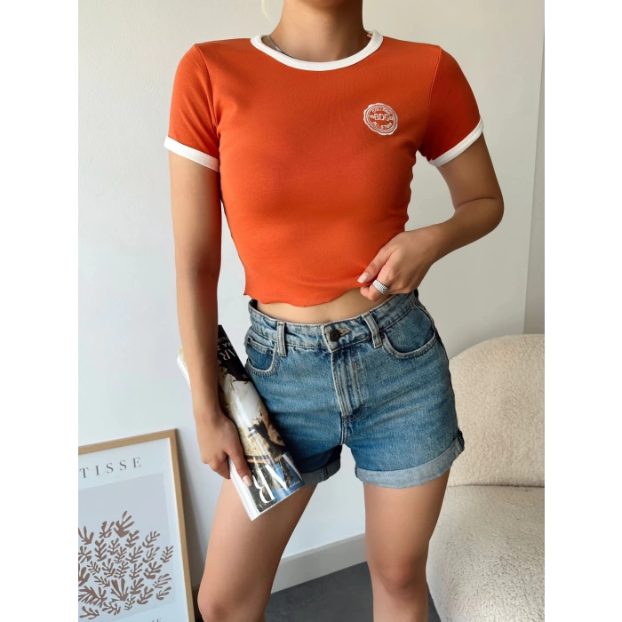 College Biyeli Detay Crop T-shirt-TURUNCU