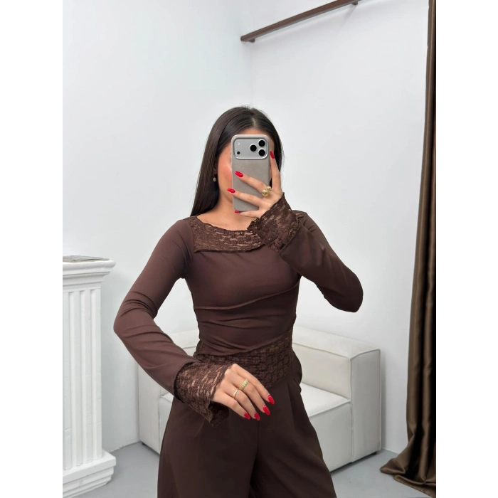 Dantel Detay Asimetrik Bluz - KAHVE