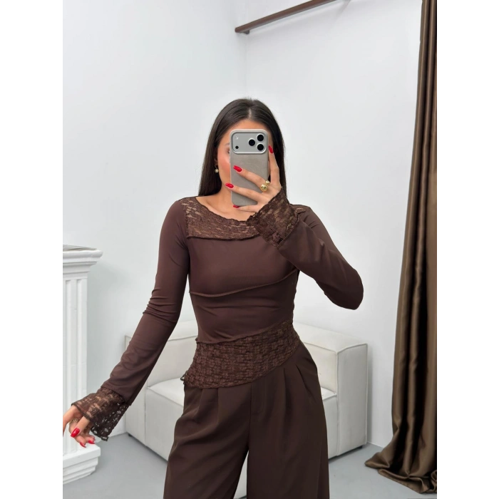 Dantel Detay Asimetrik Bluz - KAHVE