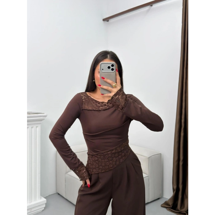 Dantel Detay Asimetrik Bluz - KAHVE