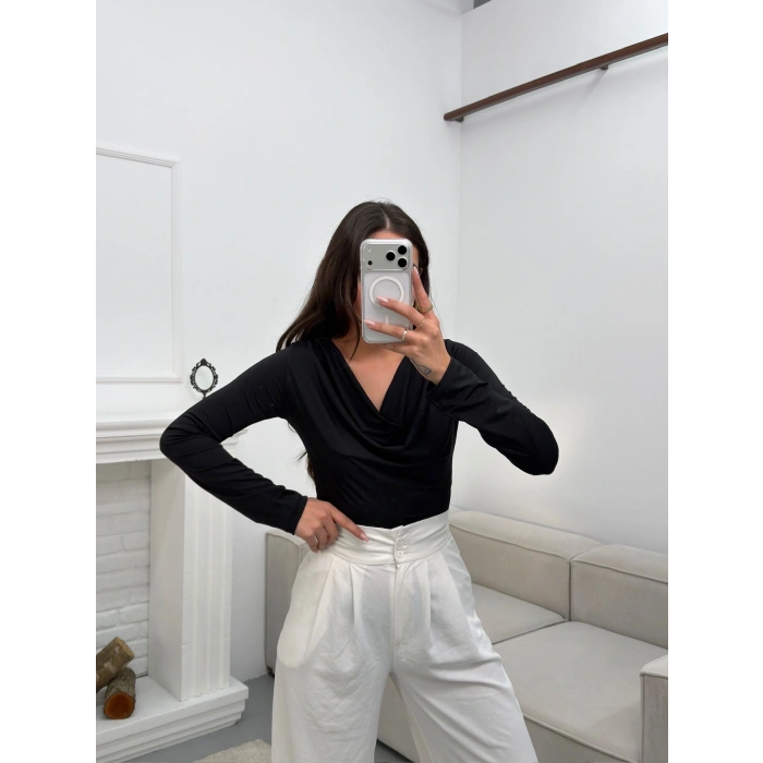 Degaje Yaka Bluz - SİYAH