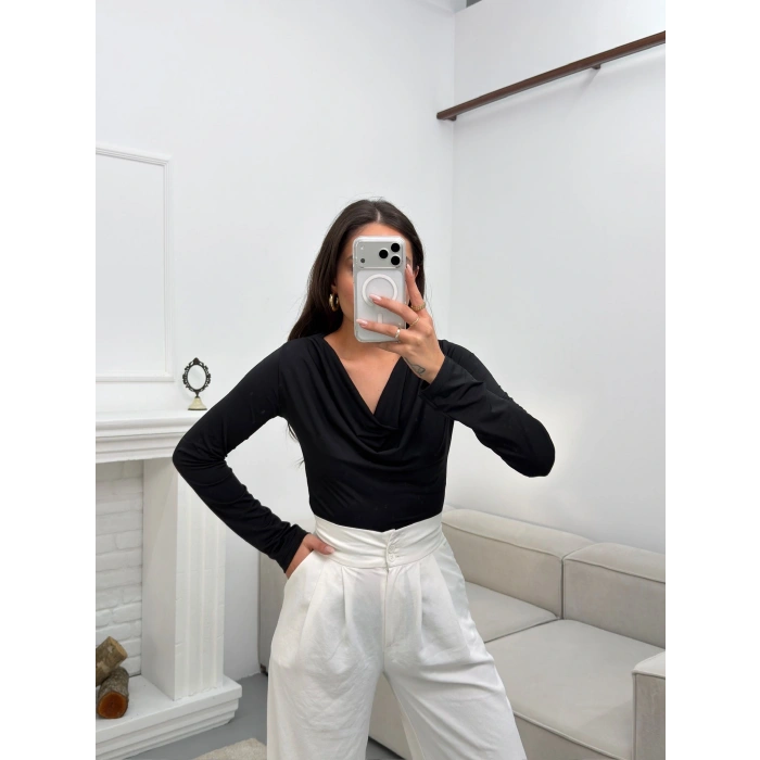 Degaje Yaka Bluz - SİYAH