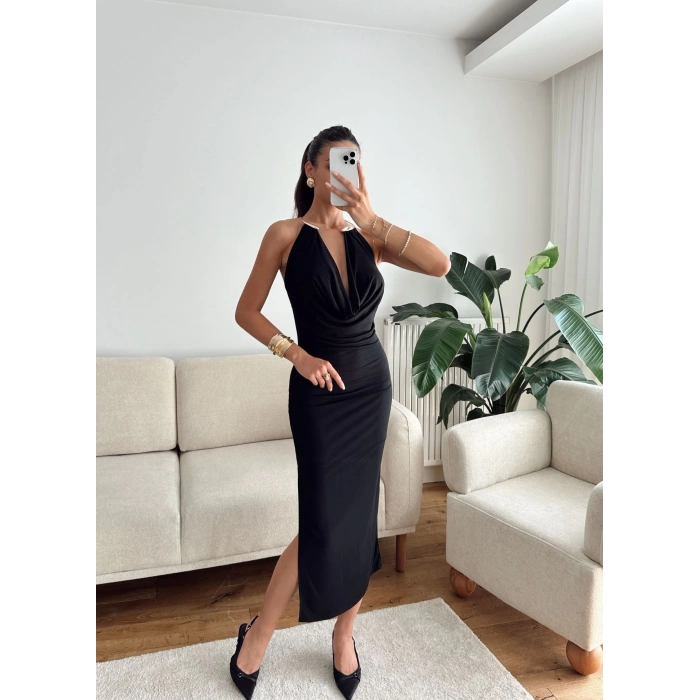 Degaje Yaka Boyun Aksesuar Elbise - SİYAH