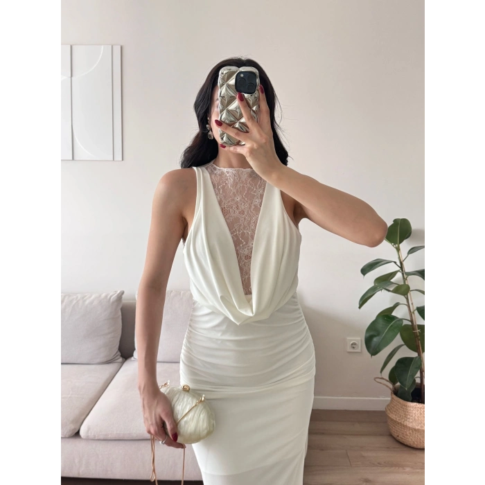 Degaje Yaka Dantel Detay Elbise - BEYAZ